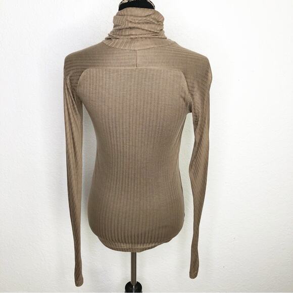 Marc by Marc Jacobs brown ribbed knit silk blend turtleneck top size Small - Picture 13 of 13